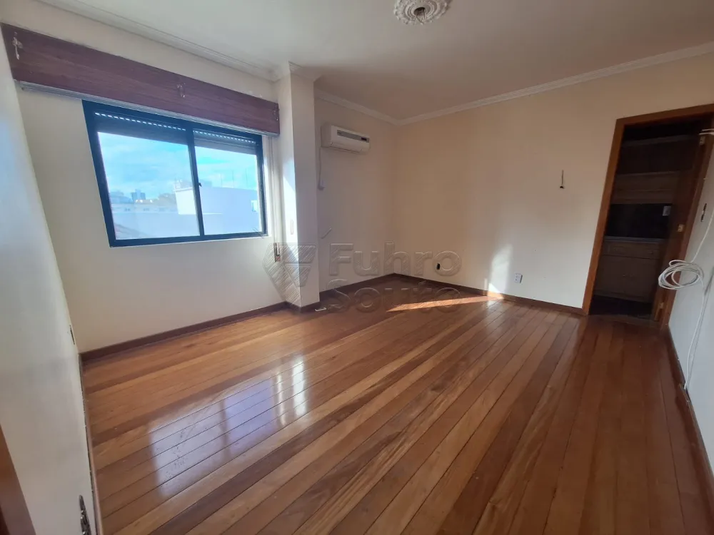 Comprar Apartamento / Padr&atilde;o em Pelotas R$ 742.000,00 - Foto 7
