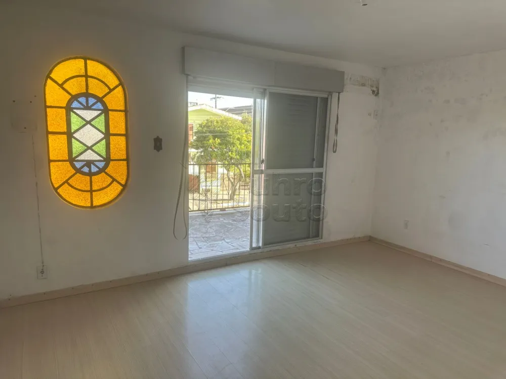 Comprar Casa / Padr&atilde;o em Pelotas R$ 300.000,00 - Foto 4