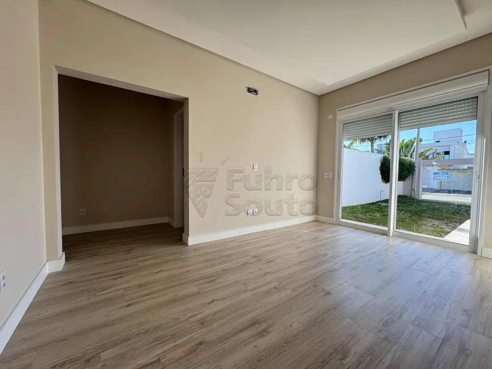 Comprar Casa / Padr&atilde;o em Pelotas R$ 1.340.000,00 - Foto 6