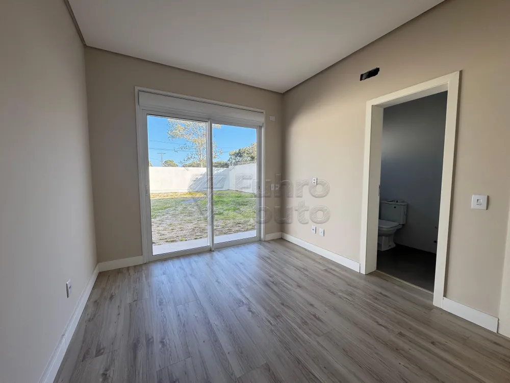 Comprar Casa / Padr&atilde;o em Pelotas R$ 1.340.000,00 - Foto 5