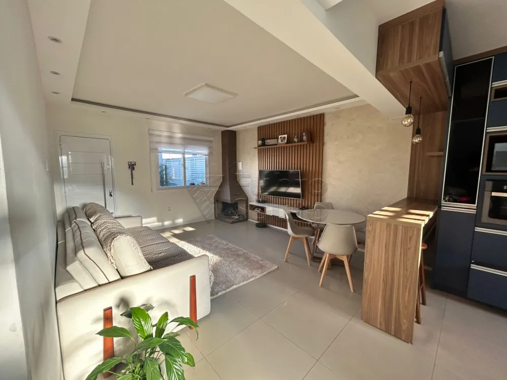 Comprar Casa / Padr&atilde;o em Pelotas R$ 700.000,00 - Foto 1