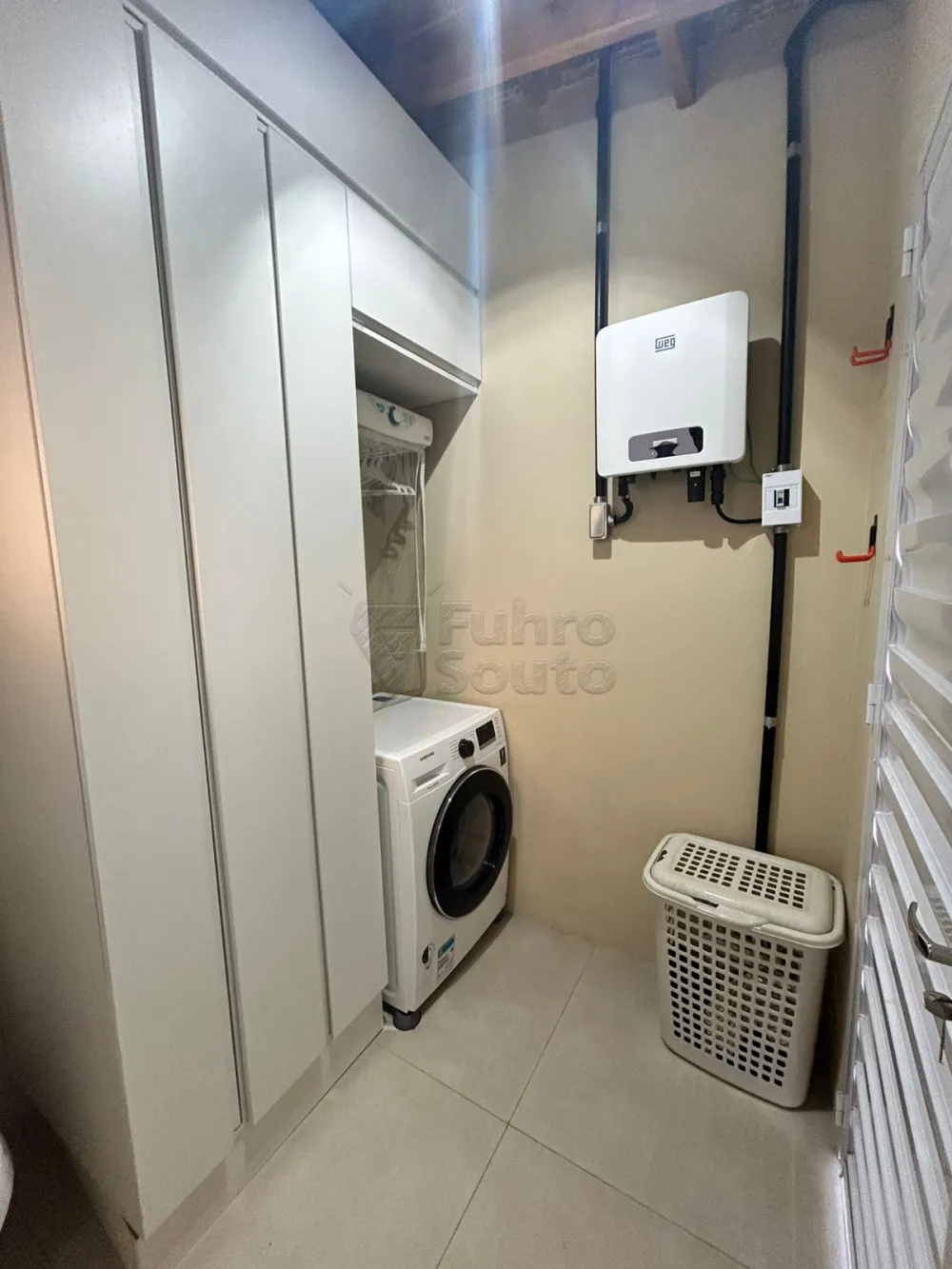 Comprar Casa / Padr&atilde;o em Pelotas R$ 700.000,00 - Foto 11