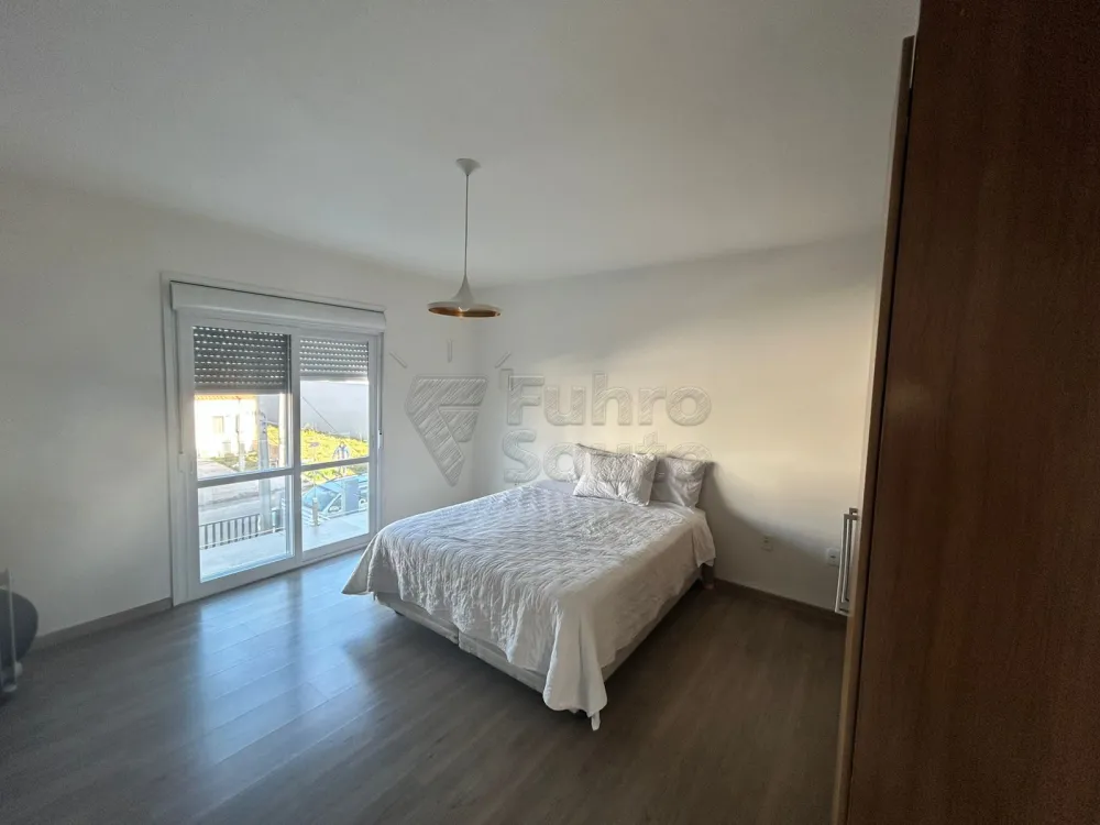 Comprar Casa / Padr&atilde;o em Pelotas R$ 700.000,00 - Foto 6