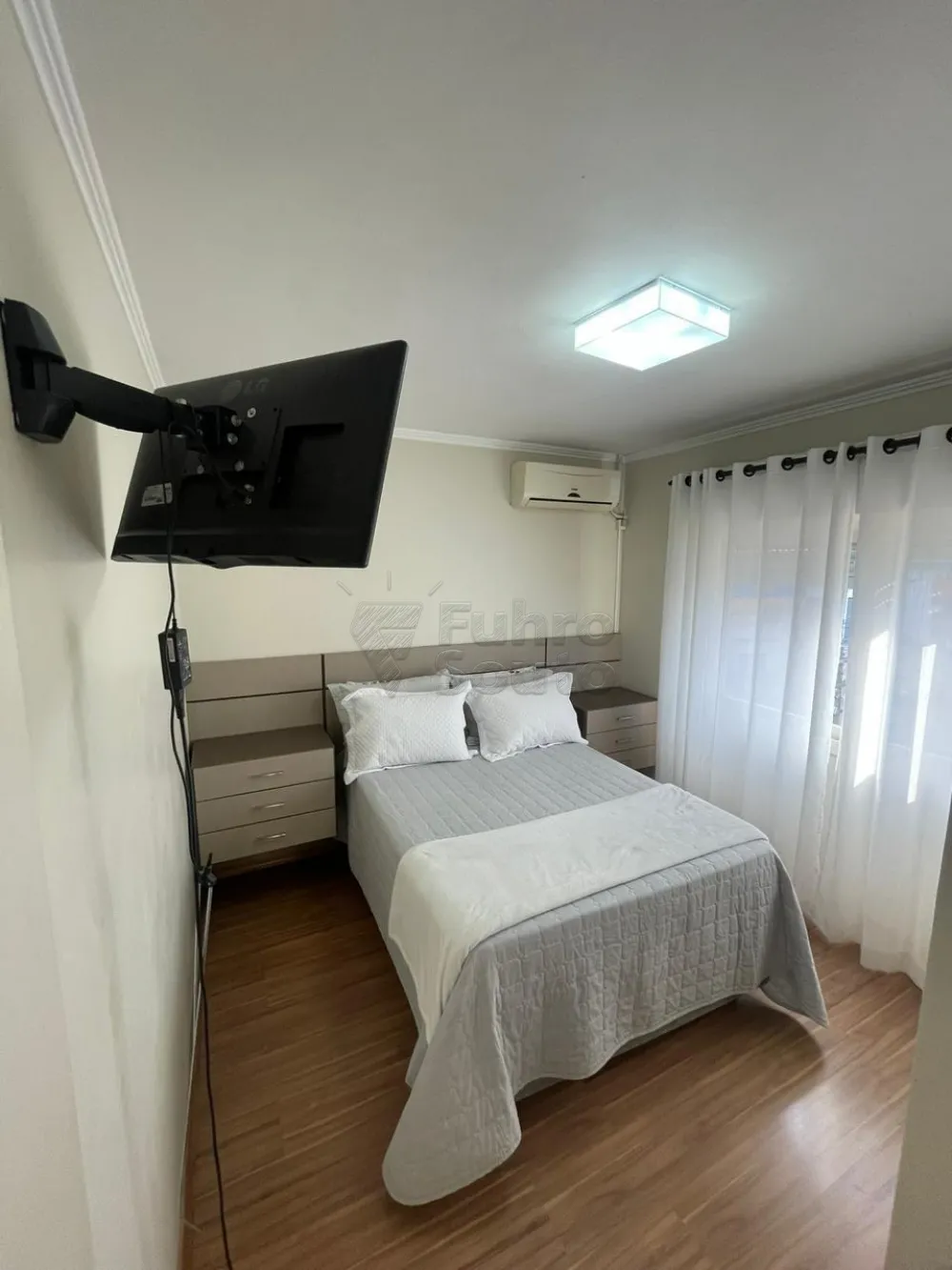 Comprar Apartamento / Padr&atilde;o em Pelotas R$ 350.000,00 - Foto 3