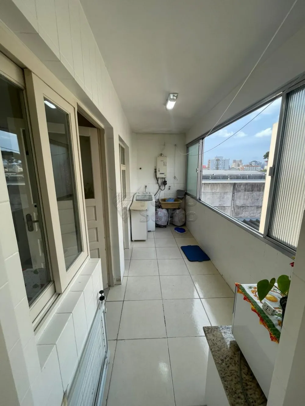Comprar Apartamento / Padr&atilde;o em Pelotas R$ 350.000,00 - Foto 12