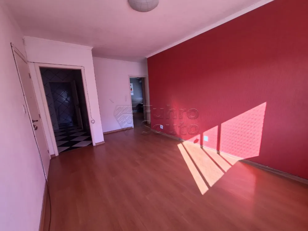 Comprar Apartamento / Padr&atilde;o em Pelotas R$ 230.000,00 - Foto 2