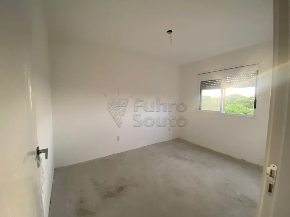 Comprar Apartamento / Padr&atilde;o em Pelotas R$ 380.000,00 - Foto 3