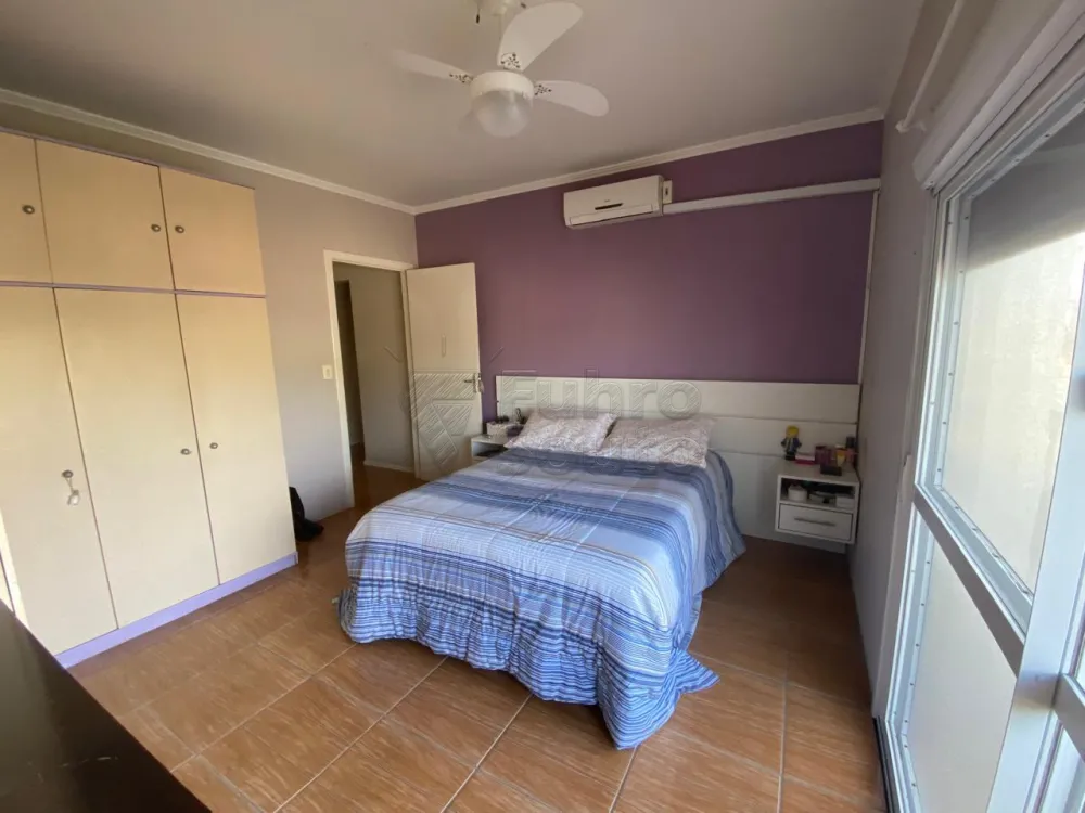 Comprar Casa / Padr&atilde;o em Pelotas R$ 692.000,00 - Foto 9