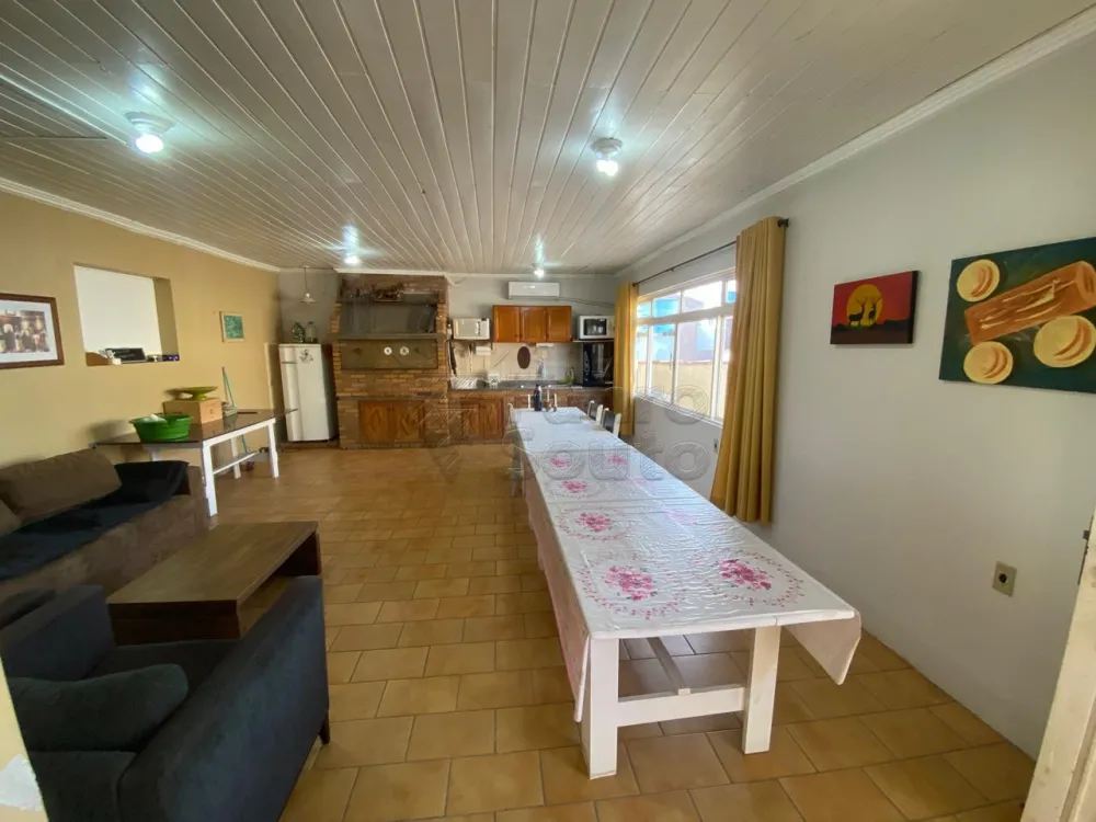 Comprar Casa / Padr&atilde;o em Pelotas R$ 692.000,00 - Foto 10