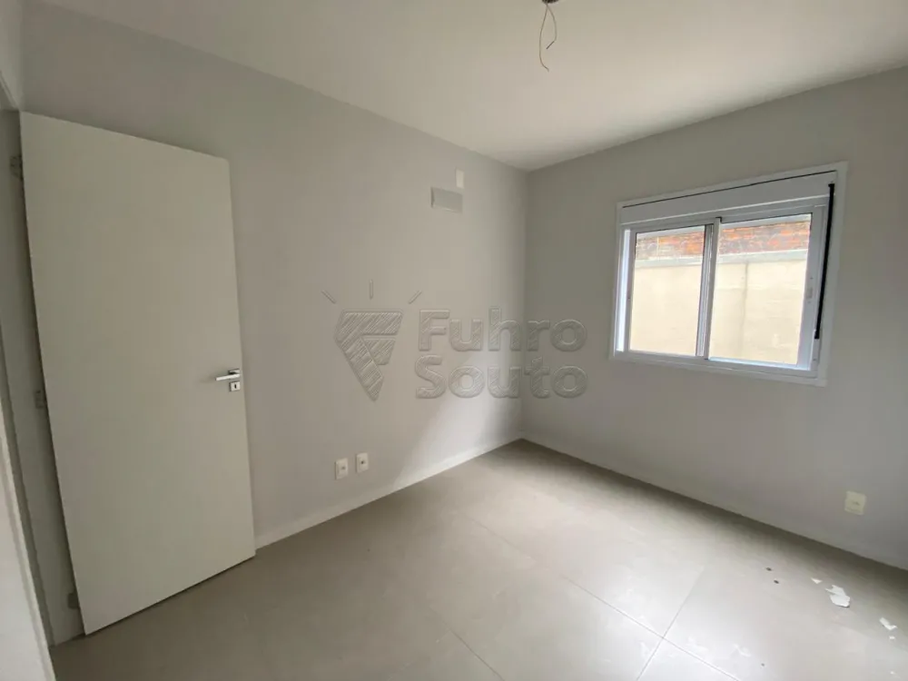 Comprar Apartamento / Padr&atilde;o em Pelotas R$ 230.000,00 - Foto 5