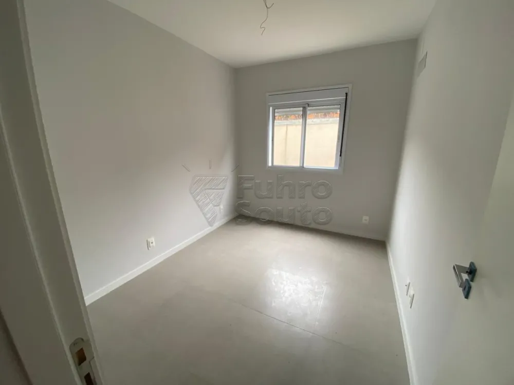 Comprar Apartamento / Padr&atilde;o em Pelotas R$ 230.000,00 - Foto 6