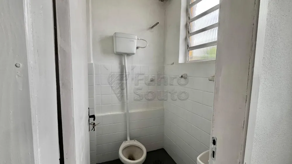 Comprar Apartamento / Padr&atilde;o em Pelotas R$ 289.000,00 - Foto 10
