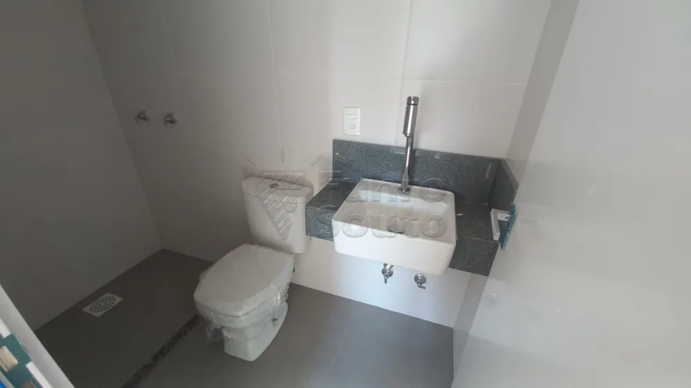 Comprar Apartamento / Padr&atilde;o em Pelotas R$ 375.000,00 - Foto 6