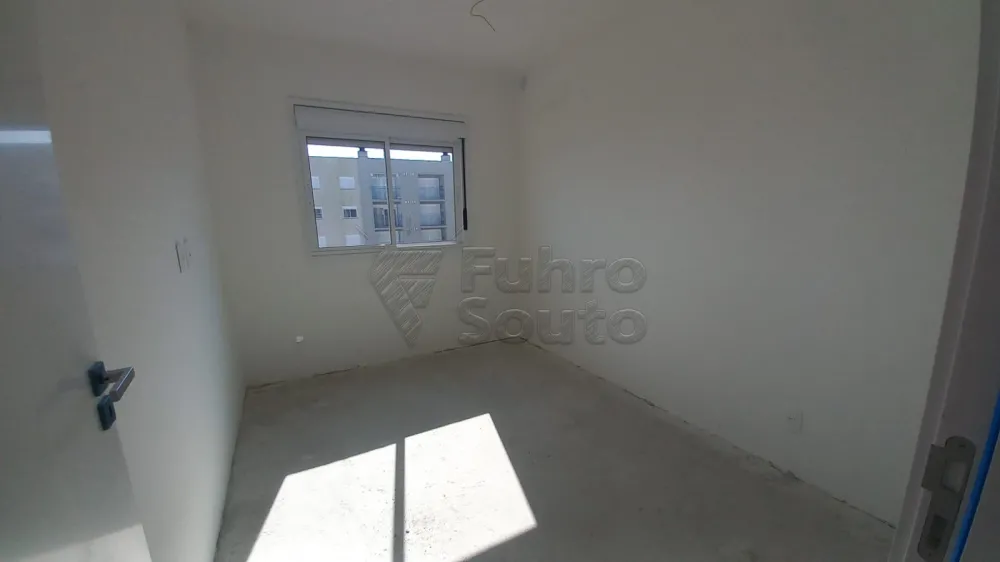 Comprar Apartamento / Padr&atilde;o em Pelotas R$ 375.000,00 - Foto 5