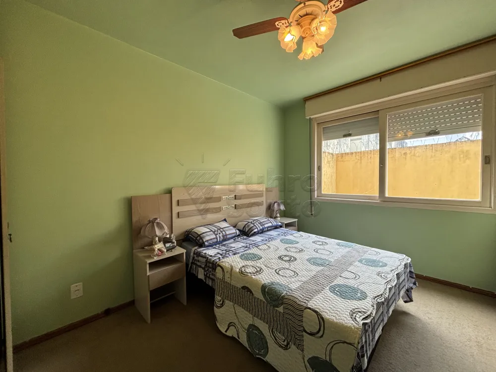 Comprar Apartamento / Padr&atilde;o em Pelotas R$ 450.000,00 - Foto 4