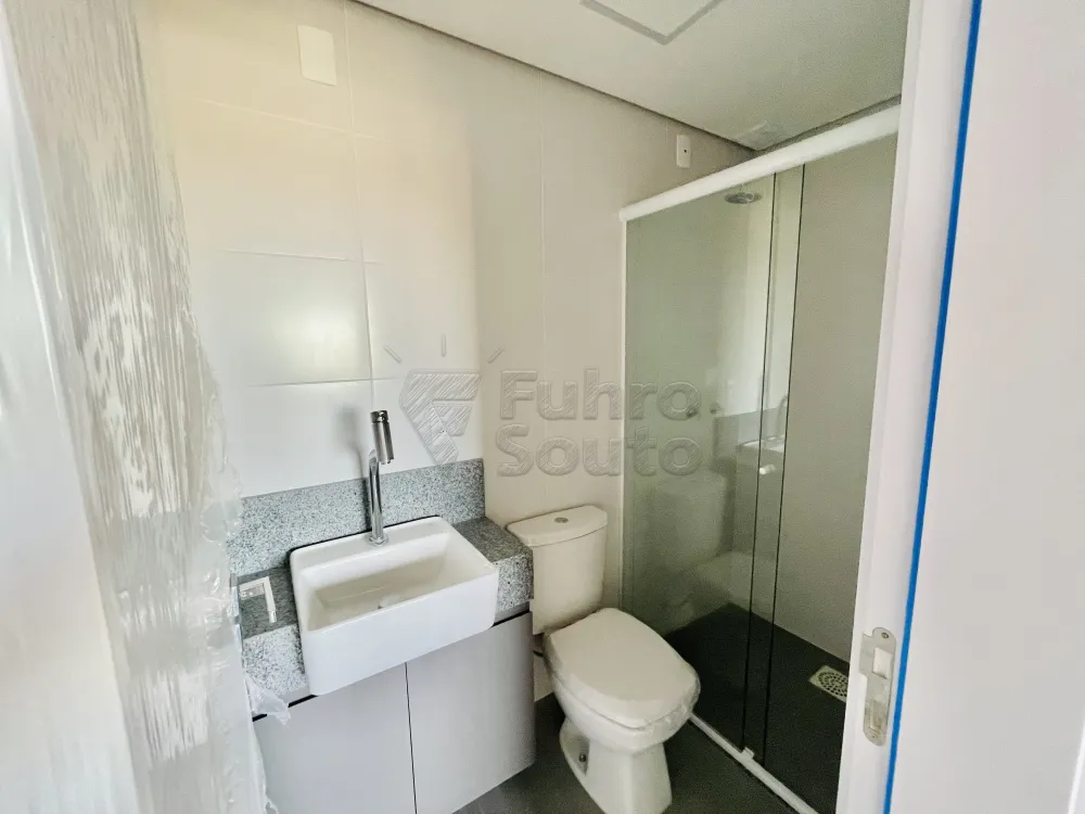 Comprar Apartamento / Padr&atilde;o em Pelotas R$ 374.000,00 - Foto 12