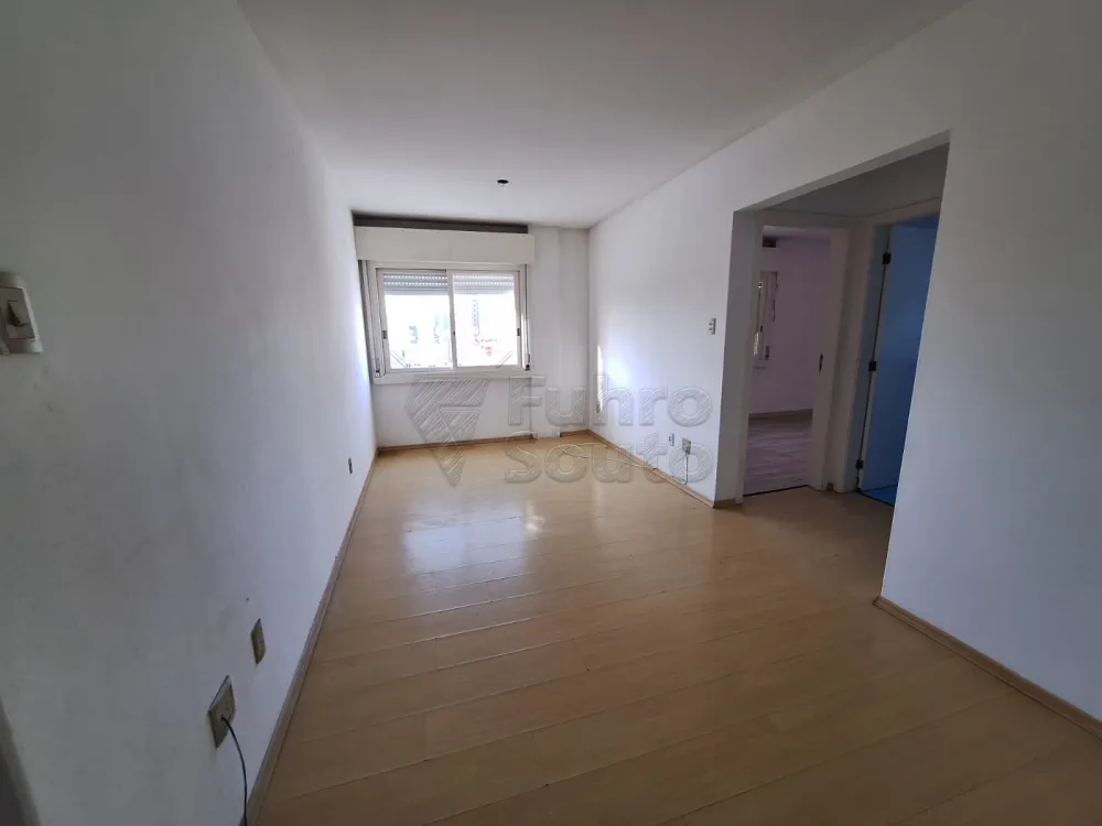 Comprar Apartamento / Padr&atilde;o em Pelotas R$ 190.000,00 - Foto 1