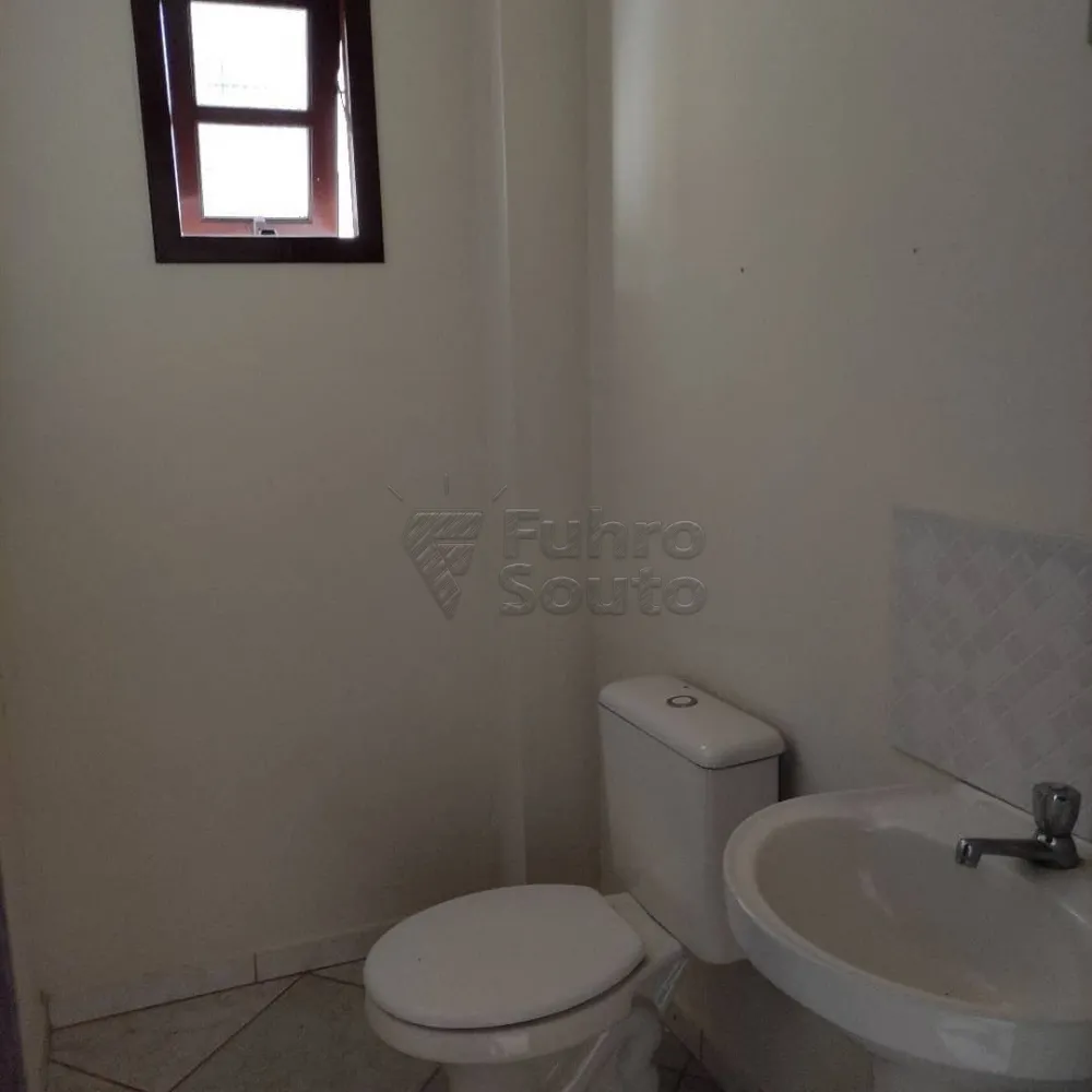 Comprar Casa / Padr&atilde;o em Pelotas R$ 215.000,00 - Foto 5