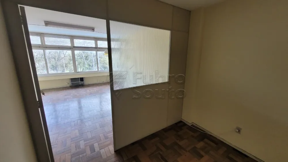 Comprar Comercial / Sala em Condom&iacute;nio em Pelotas R$ 85.000,00 - Foto 3