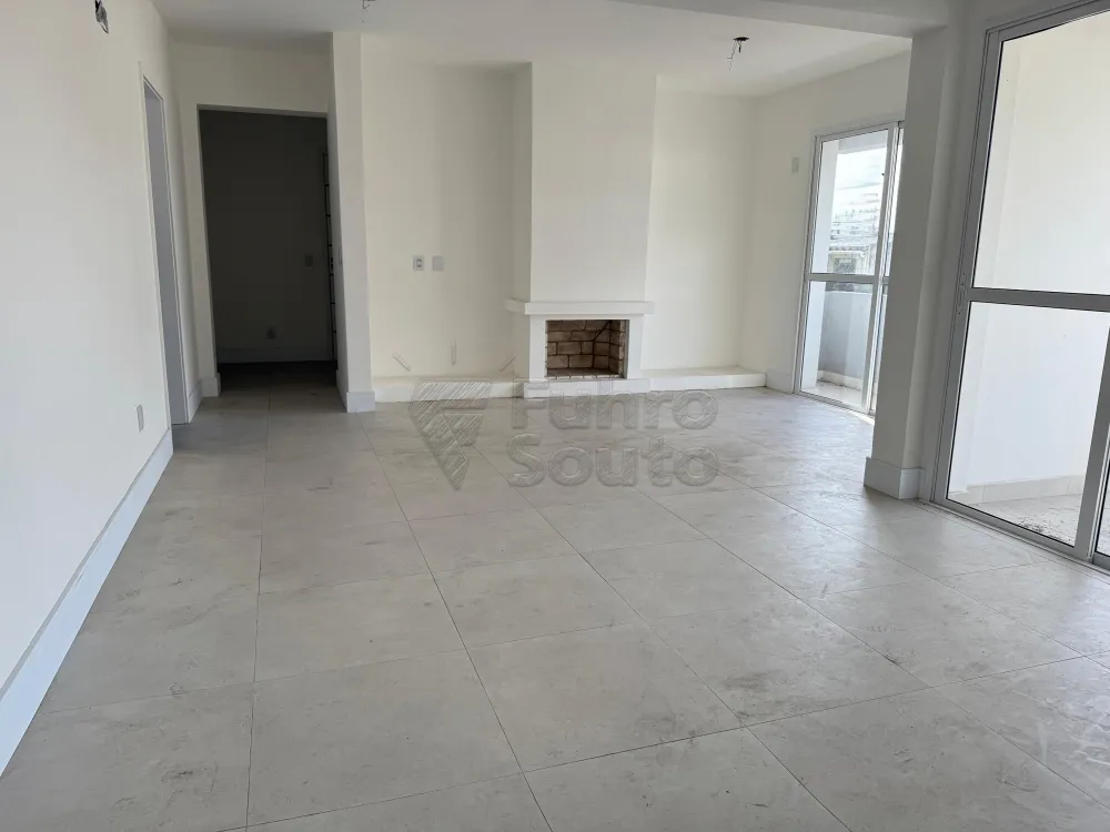 Comprar Apartamento / Padr&atilde;o em Pelotas R$ 690.000,00 - Foto 1