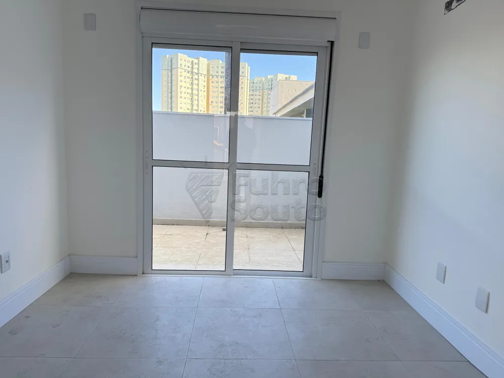 Comprar Apartamento / Padr&atilde;o em Pelotas R$ 690.000,00 - Foto 10