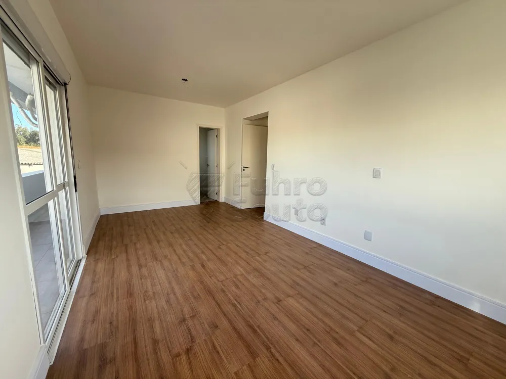 Comprar Apartamento / Padr&atilde;o em Pelotas R$ 690.000,00 - Foto 9