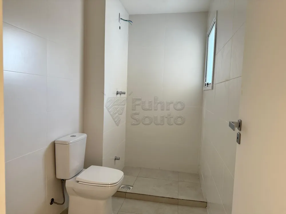 Comprar Apartamento / Padr&atilde;o em Pelotas R$ 690.000,00 - Foto 11