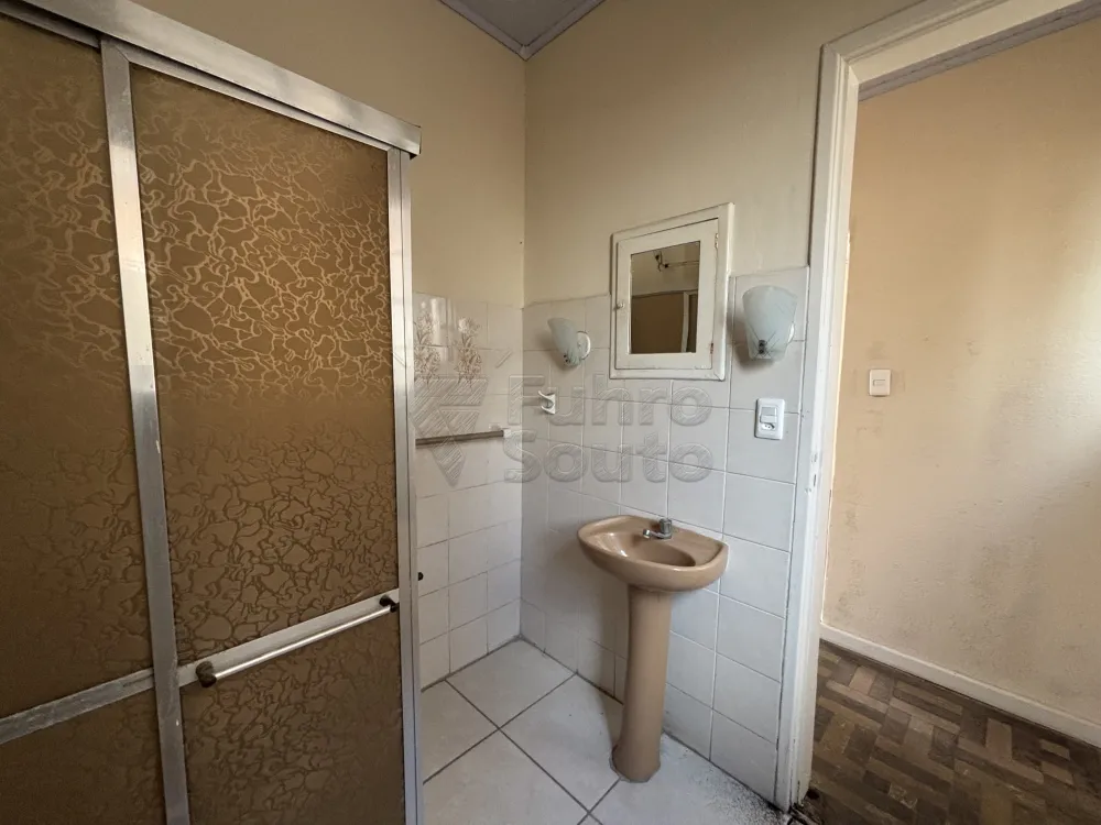 Comprar Apartamento / Fora de Condom&iacute;nio em Pelotas R$ 190.000,00 - Foto 4