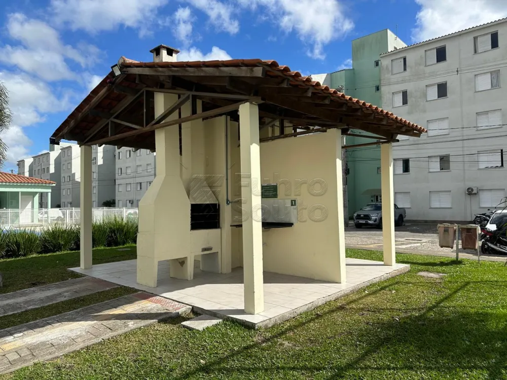 Comprar Apartamento / Padr&atilde;o em Pelotas R$ 150.000,00 - Foto 6