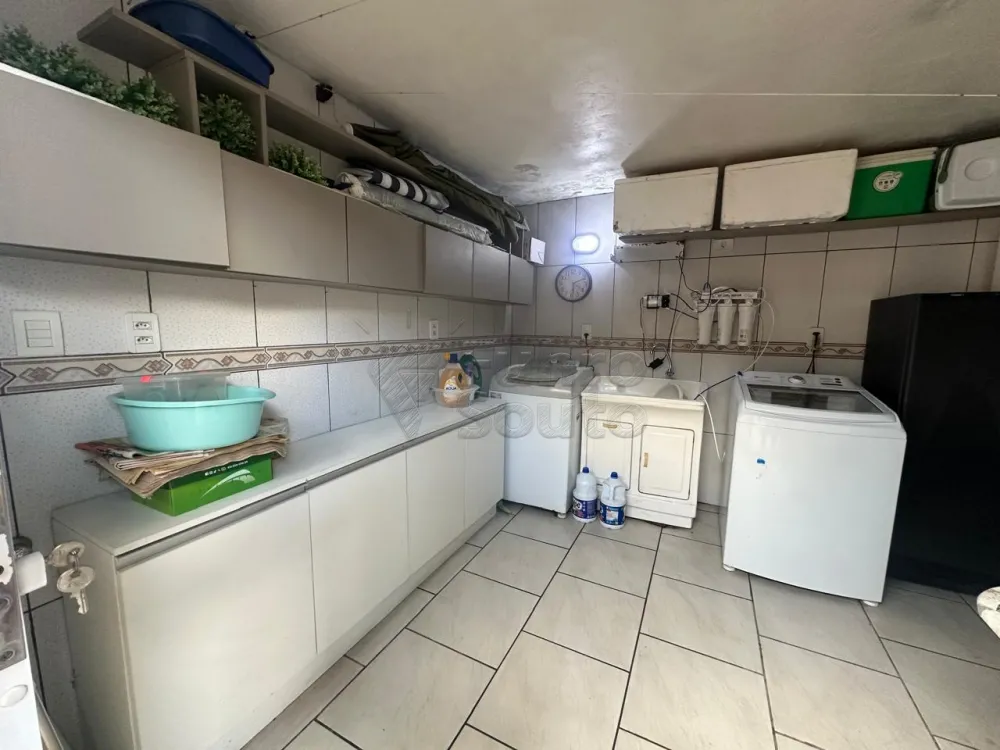 Comprar Casa / Padr&atilde;o em Pelotas R$ 720.000,00 - Foto 18