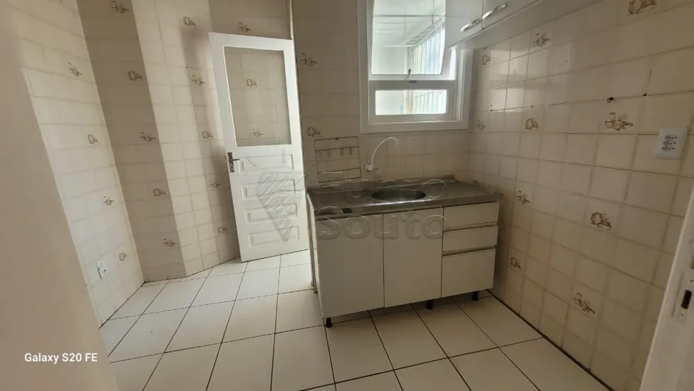 Comprar Apartamento / Padr&atilde;o em Pelotas R$ 220.000,00 - Foto 3