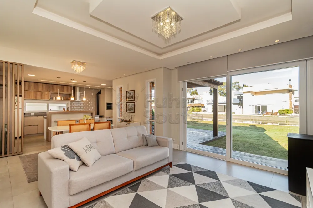 Comprar Casa / Condom&iacute;nio em Pelotas R$ 2.150.000,00 - Foto 9