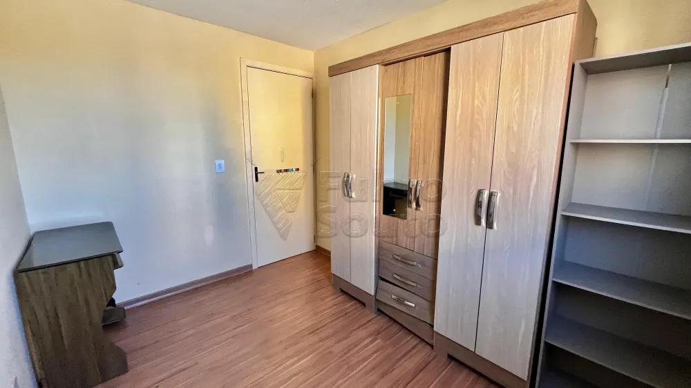 Comprar Apartamento / Padr&atilde;o em Pelotas R$ 160.000,00 - Foto 5