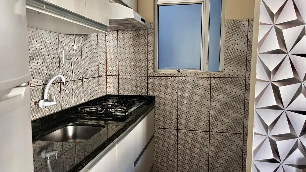 Comprar Apartamento / Padr&atilde;o em Pelotas R$ 160.000,00 - Foto 3