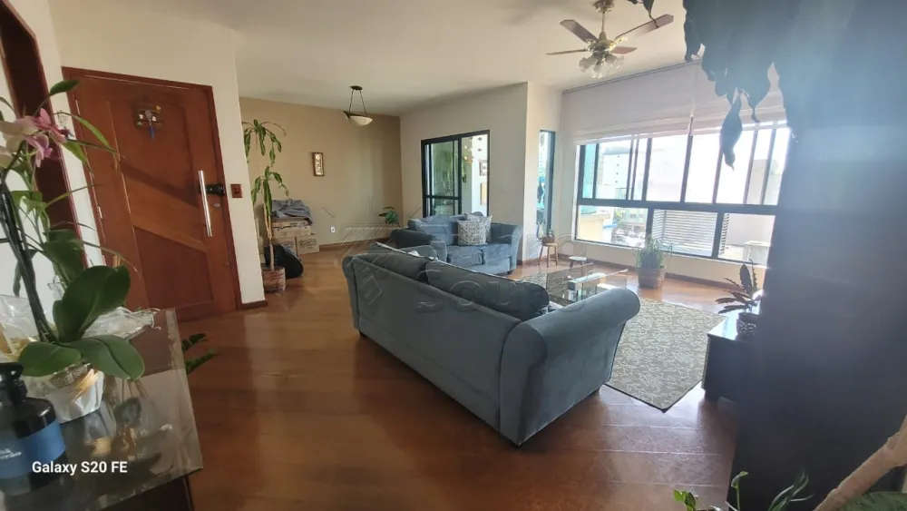 Comprar Apartamento / Padr&atilde;o em Pelotas R$ 680.000,00 - Foto 2