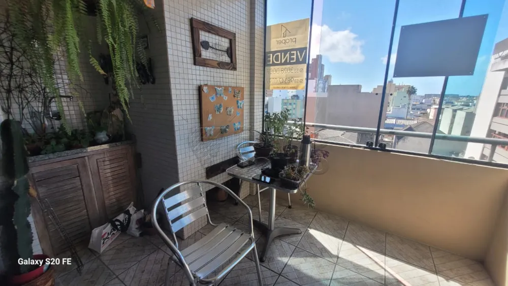 Comprar Apartamento / Padr&atilde;o em Pelotas R$ 680.000,00 - Foto 9