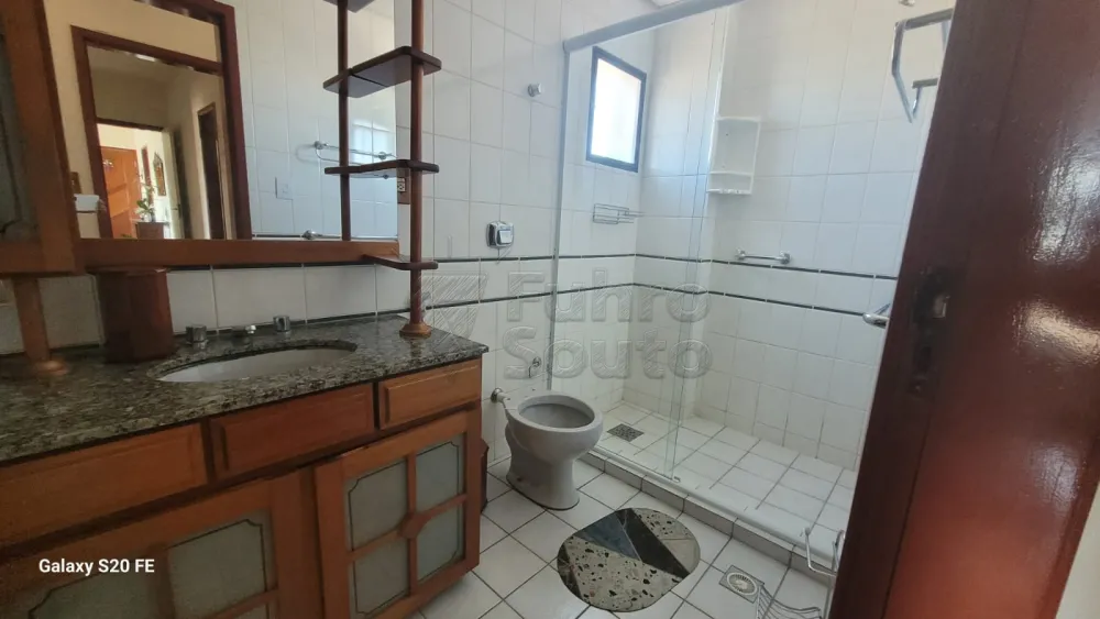 Comprar Apartamento / Padr&atilde;o em Pelotas R$ 680.000,00 - Foto 7