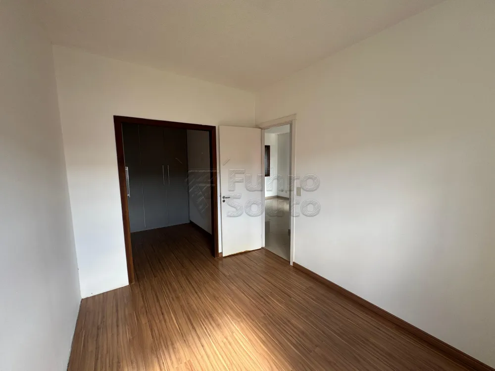 Comprar Casa / Condom&iacute;nio em Pelotas R$ 385.000,00 - Foto 6