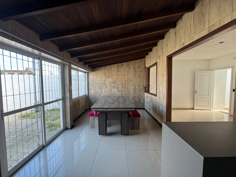 Comprar Casa / Condom&iacute;nio em Pelotas R$ 385.000,00 - Foto 4