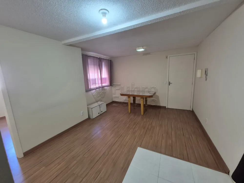 Comprar Apartamento / Padr&atilde;o em Pelotas R$ 160.000,00 - Foto 3