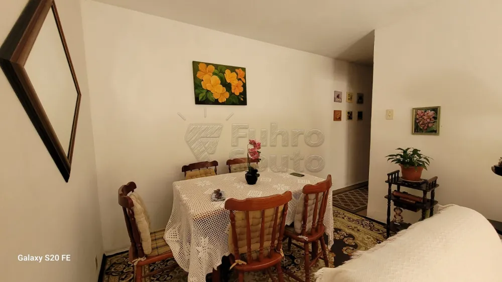 Comprar Apartamento / Padr&atilde;o em Pelotas R$ 200.000,00 - Foto 3