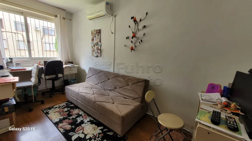 Comprar Apartamento / Padr&atilde;o em Pelotas R$ 200.000,00 - Foto 8