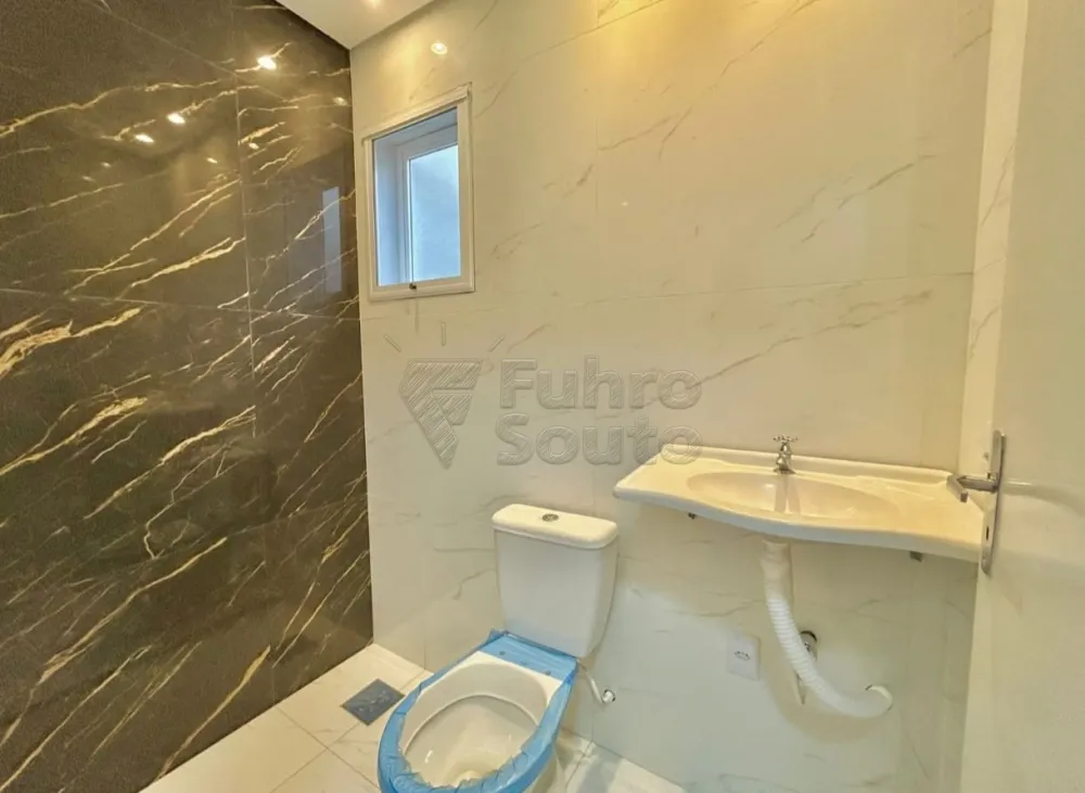 Comprar Casa / Padr&atilde;o em Pelotas R$ 235.000,00 - Foto 6