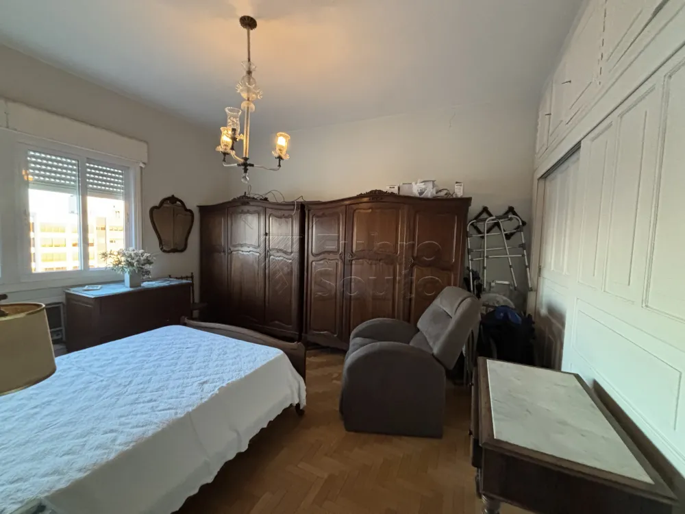 Comprar Apartamento / Padr&atilde;o em Pelotas R$ 800.000,00 - Foto 9