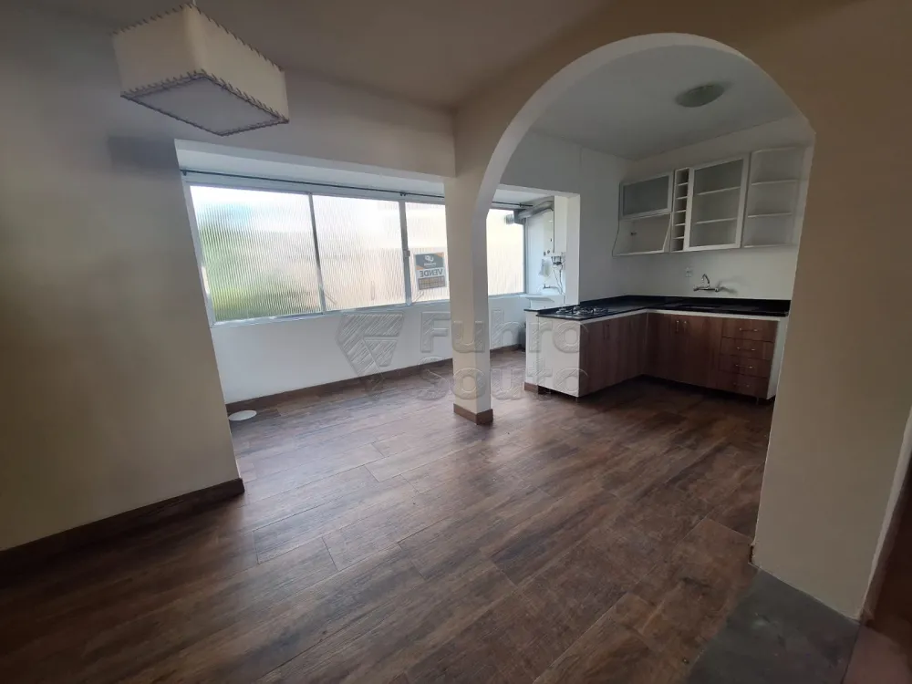 Comprar Apartamento / Padr&atilde;o em Pelotas R$ 330.000,00 - Foto 3
