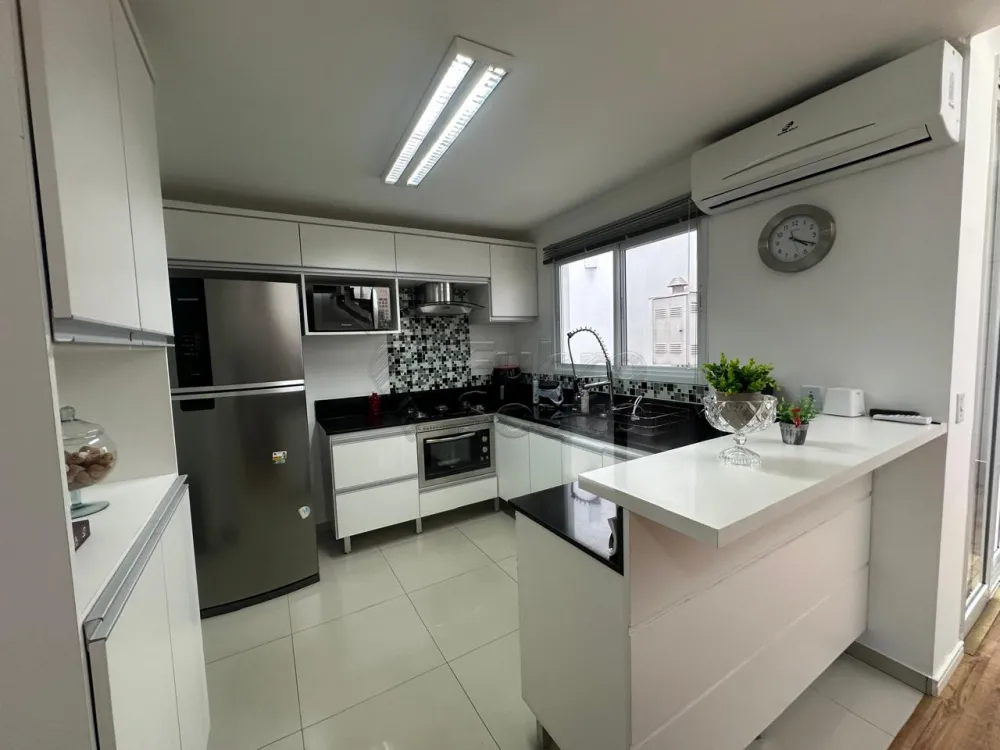 Comprar Casa / Padr&atilde;o em Pelotas R$ 810.000,00 - Foto 2