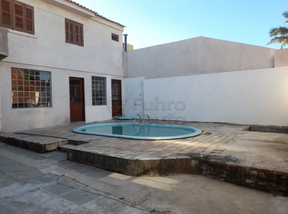 Comprar Casa / Padr&atilde;o em Pelotas R$ 480.000,00 - Foto 6