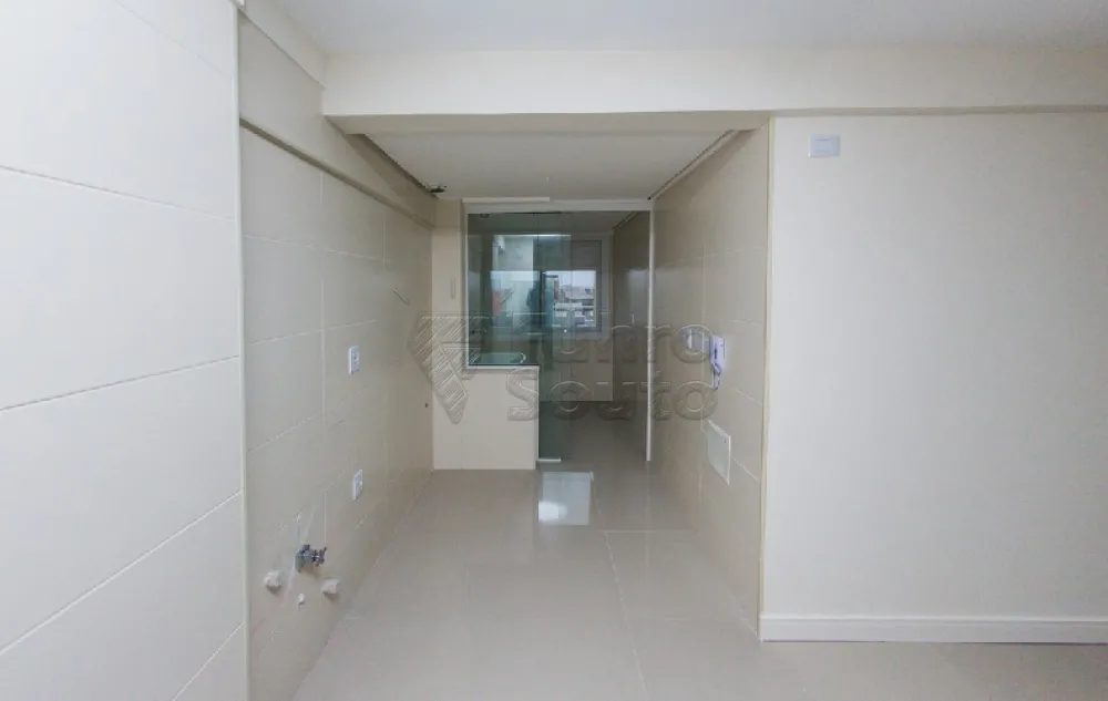 Comprar Apartamento / Padr&atilde;o em Pelotas R$ 830.000,00 - Foto 3