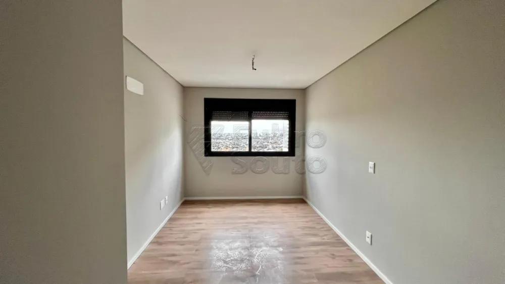 Comprar Apartamento / Padr&atilde;o em Pelotas R$ 535.000,00 - Foto 6