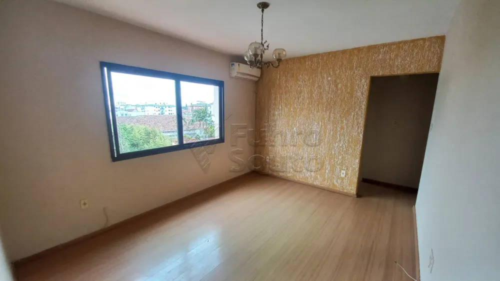 Comprar Apartamento / Padr&atilde;o em Pelotas R$ 270.000,00 - Foto 1